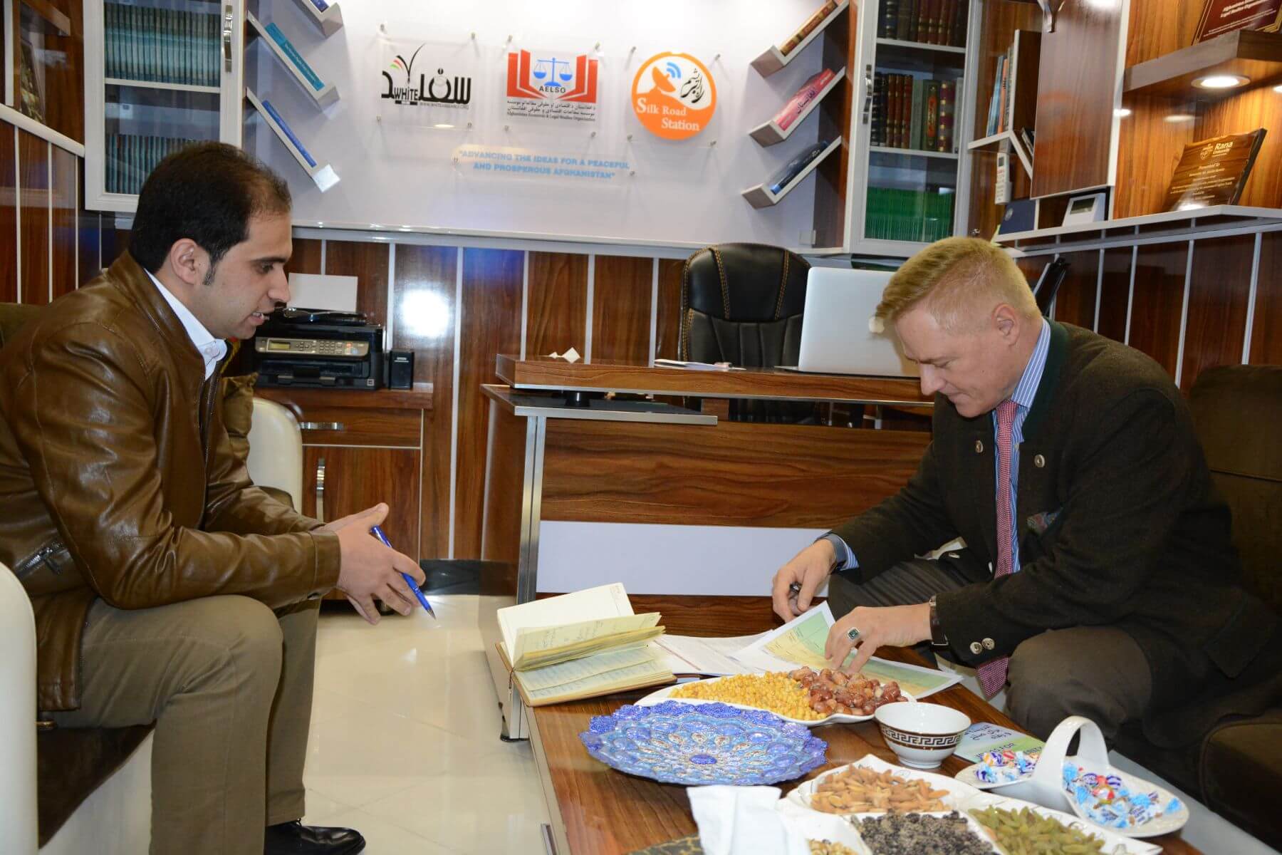 Dr. Tom G. Palmer discussing about the new initiatives of AELSO with Mr. Khalid Ramizy CEO of AELSO